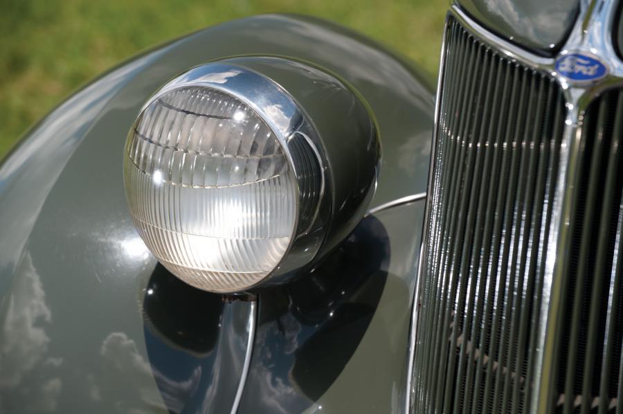  Ford DeLuxe 3-Window Coupe 1936 года  (фото 14 из 21)
